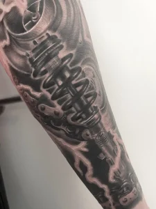 Tatuaje realismo black and grey 03 en Martorell - trabajo de Ale Yellow Tattoo