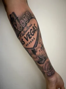 Tatuaje realismo black and grey 12 en Martorell - trabajo de Ale Yellow Tattoo