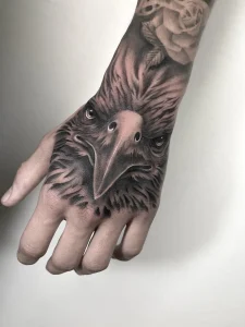 Tatuaje realismo black and grey 14 en Martorell - trabajo de Ale Yellow Tattoo